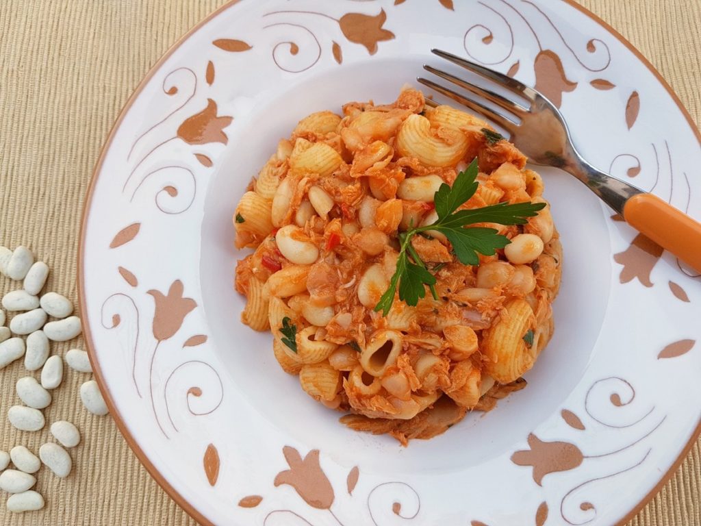 Chifferi elbow pasta with cannellini beans and tuna